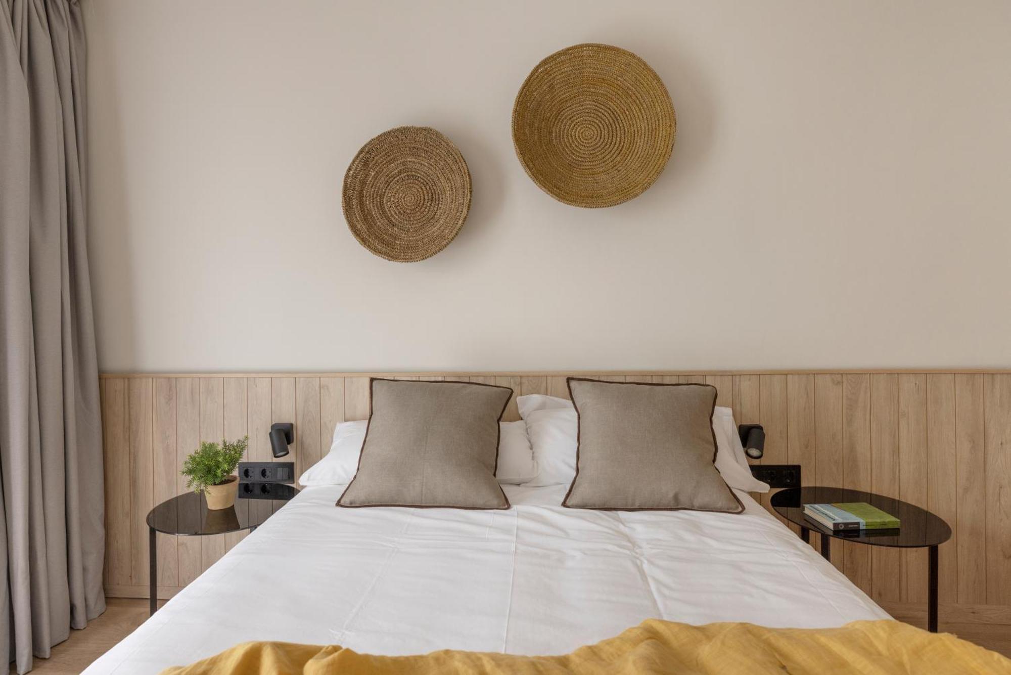 Libere Barcelona Sant Antoni Aparthotel Exteriör bild