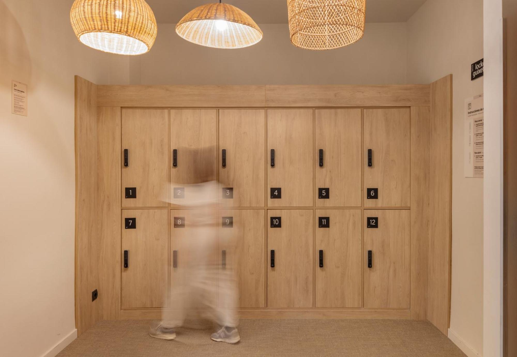 Libere Barcelona Sant Antoni Aparthotel Exteriör bild